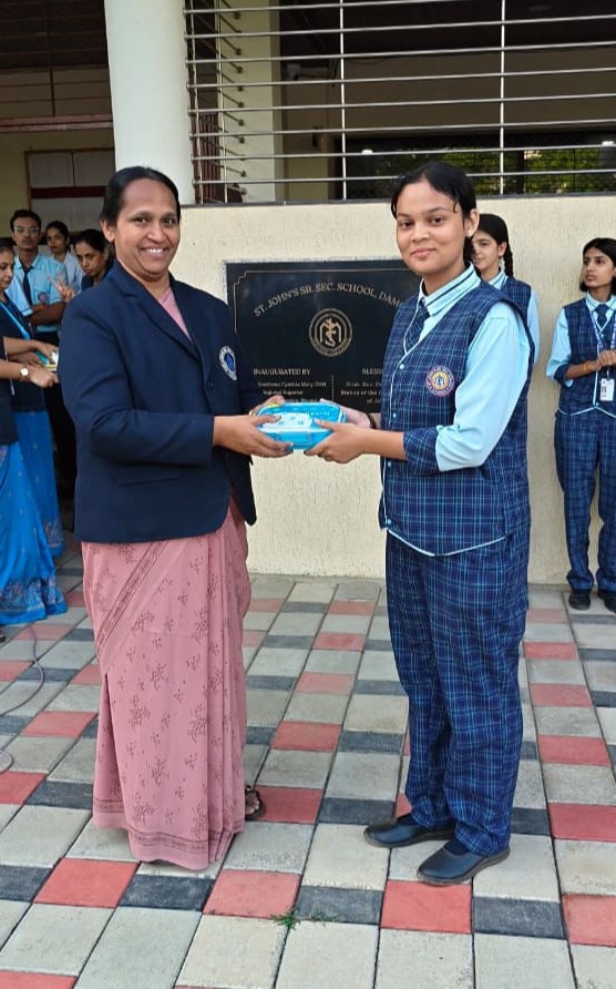FIRST PRIZE – EKTA PATEL